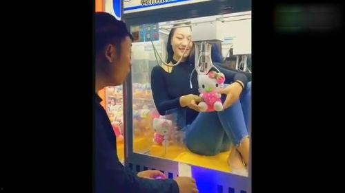 娃娃爆料最新搞笑视频,最新搞笑视频，笑到肚子疼！